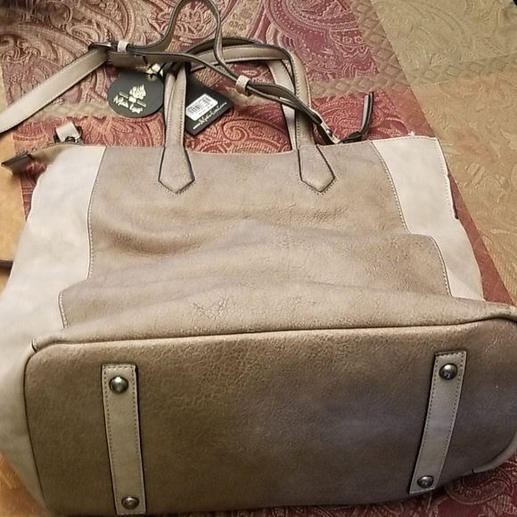 Bag - Picture 2 of 3